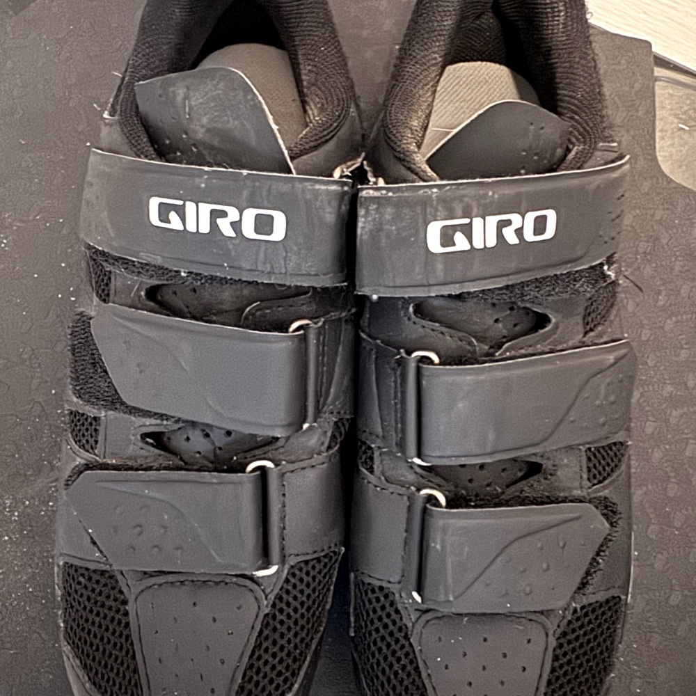 Giro Cycling shoes with clips